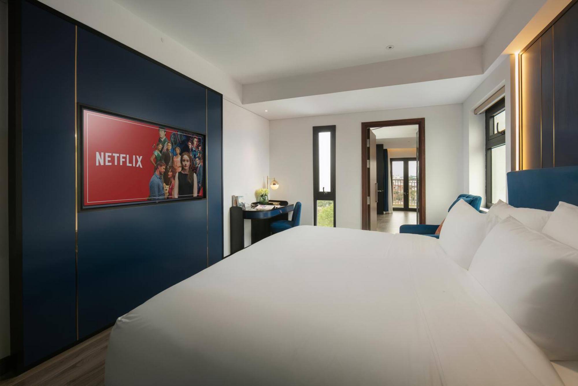 Aurora Oriental Hotel 5*