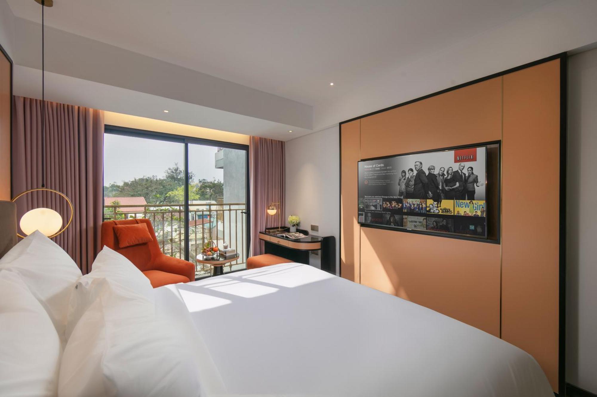 Aurora Oriental Hotel 5*