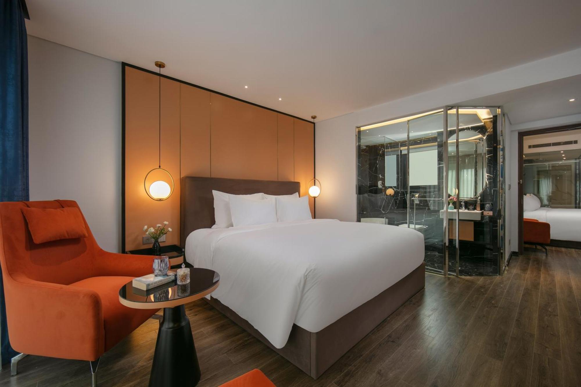 Aurora Oriental Hotel 5*